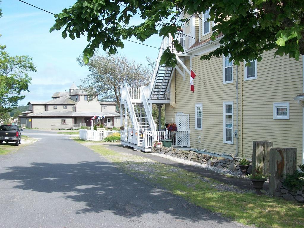 Louisbourg Harbour Inn Exterior foto