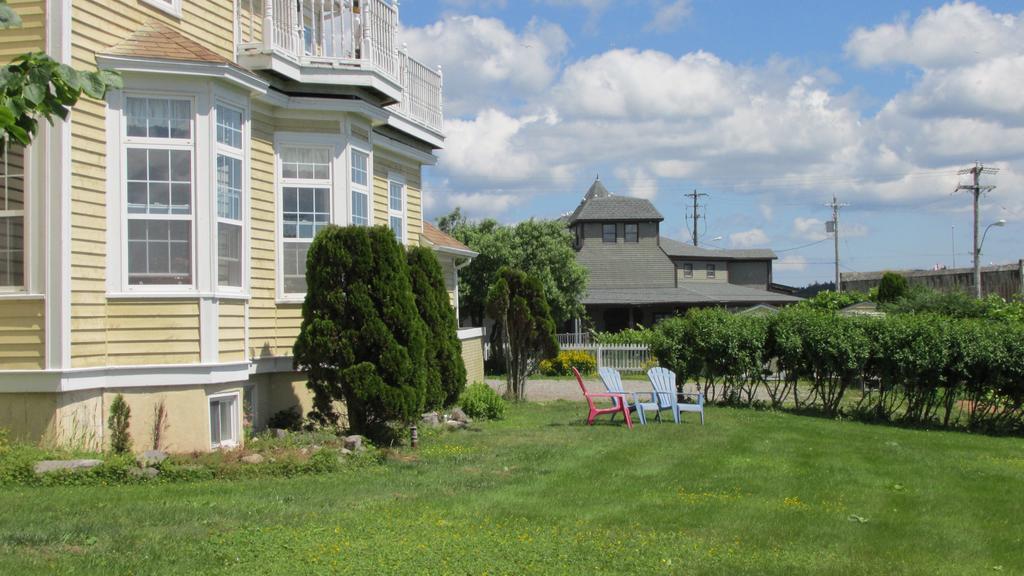 Louisbourg Harbour Inn Exterior foto