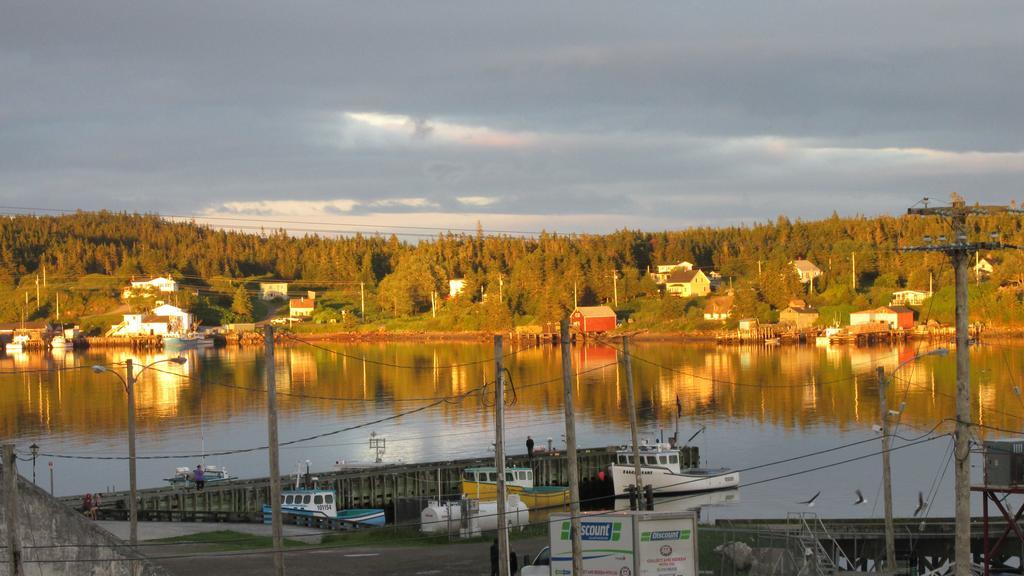 Louisbourg Harbour Inn Exterior foto