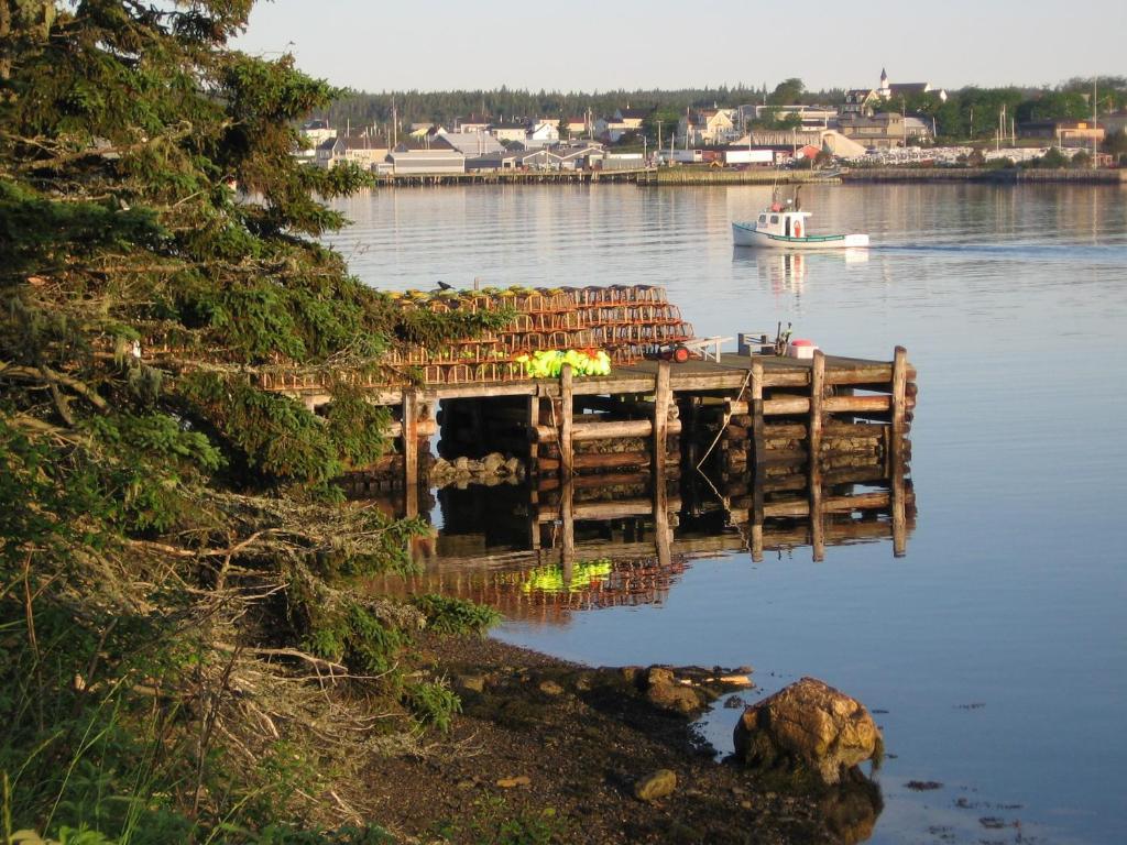 Louisbourg Harbour Inn Exterior foto